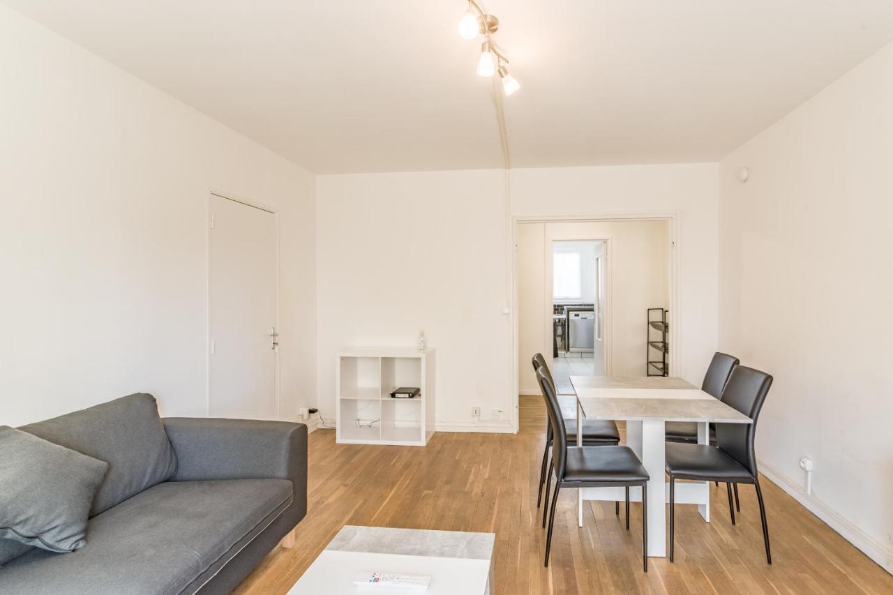 Spacieux Appartement - 6 Personnes - Parking Gratuit 圣安德烈莱韦尔热 外观 照片