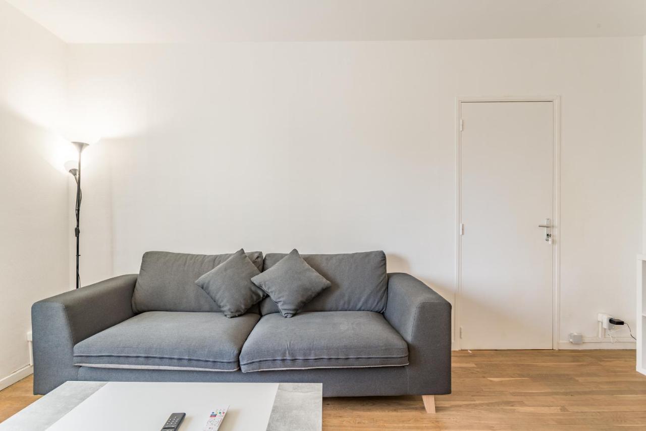 Spacieux Appartement - 6 Personnes - Parking Gratuit 圣安德烈莱韦尔热 外观 照片