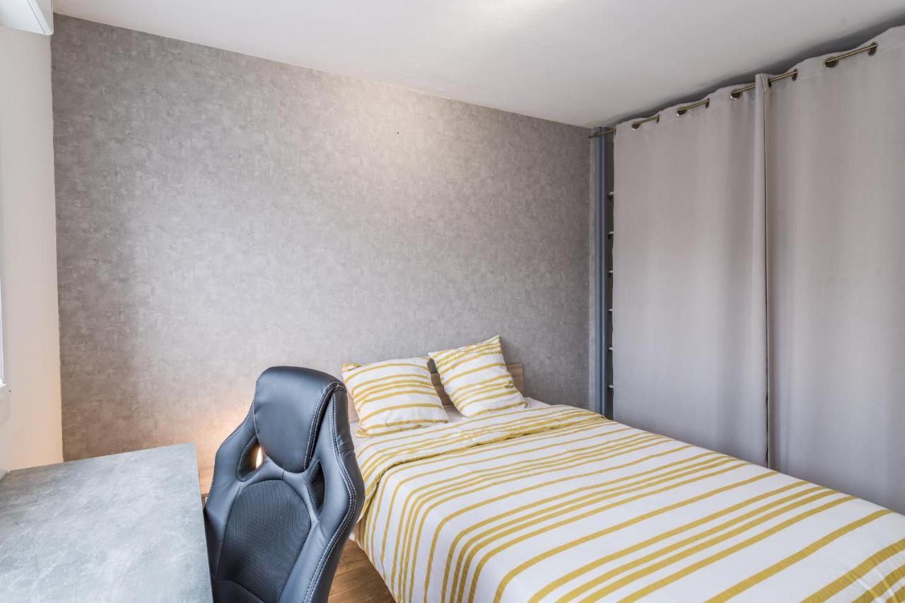 Spacieux Appartement - 6 Personnes - Parking Gratuit 圣安德烈莱韦尔热 外观 照片