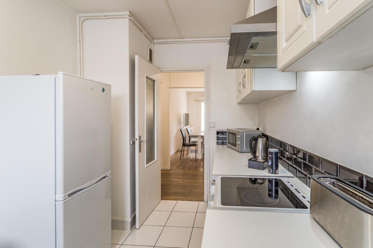 Spacieux Appartement - 6 Personnes - Parking Gratuit 圣安德烈莱韦尔热 外观 照片